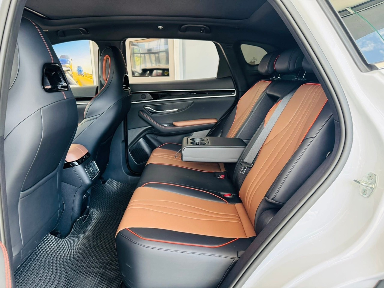 BYD SEALION 6 - Image 8