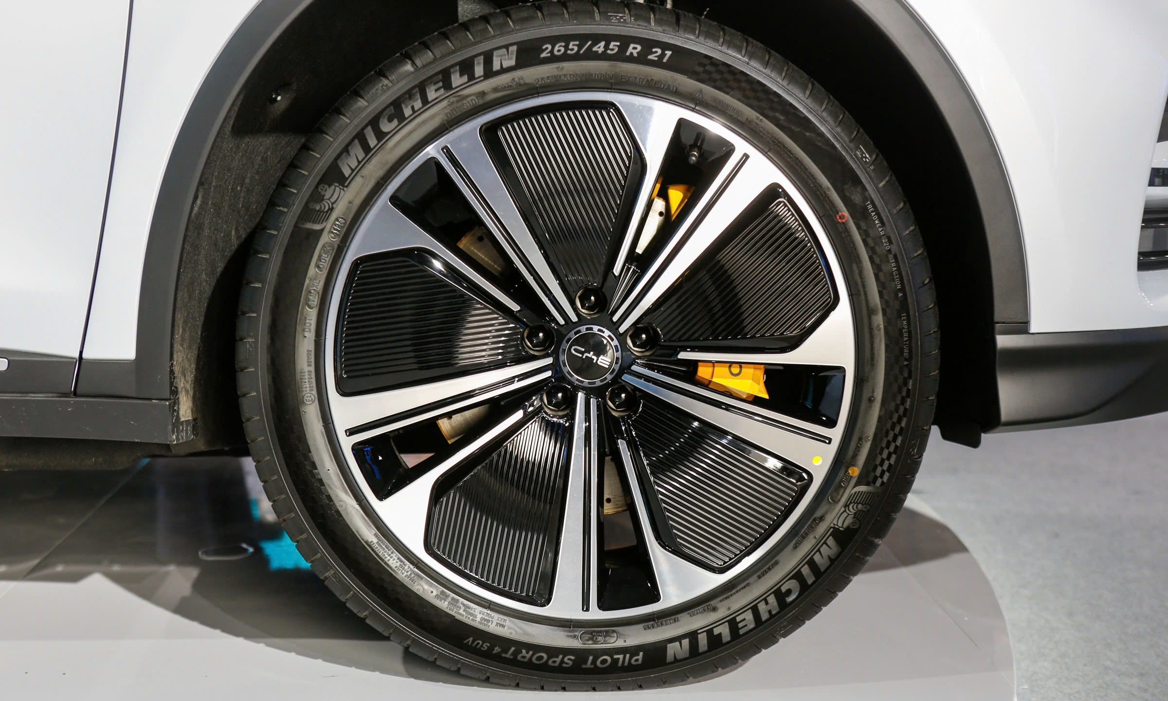 BYD SEALION 8 - Image 7