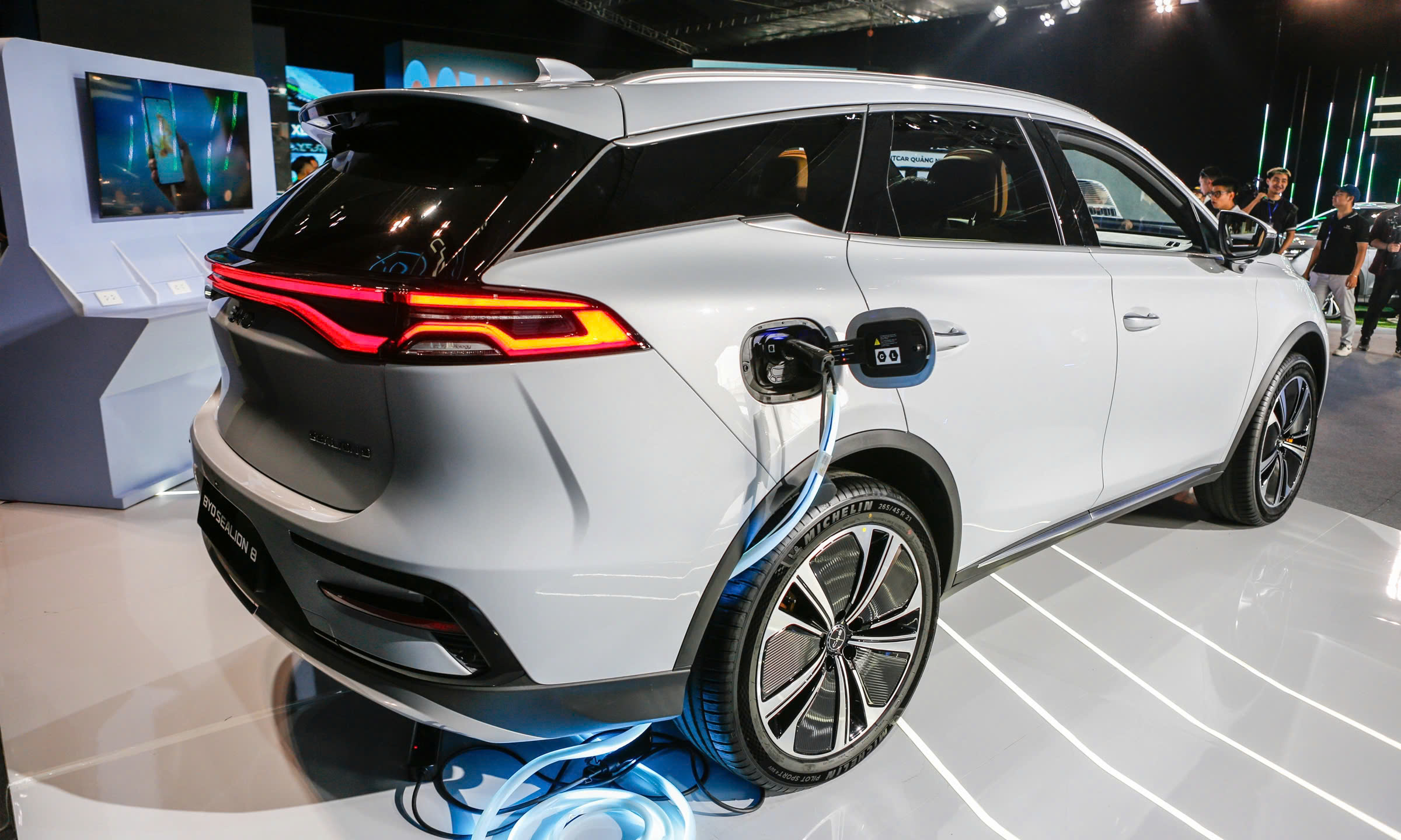 BYD SEALION 8 - Image 5