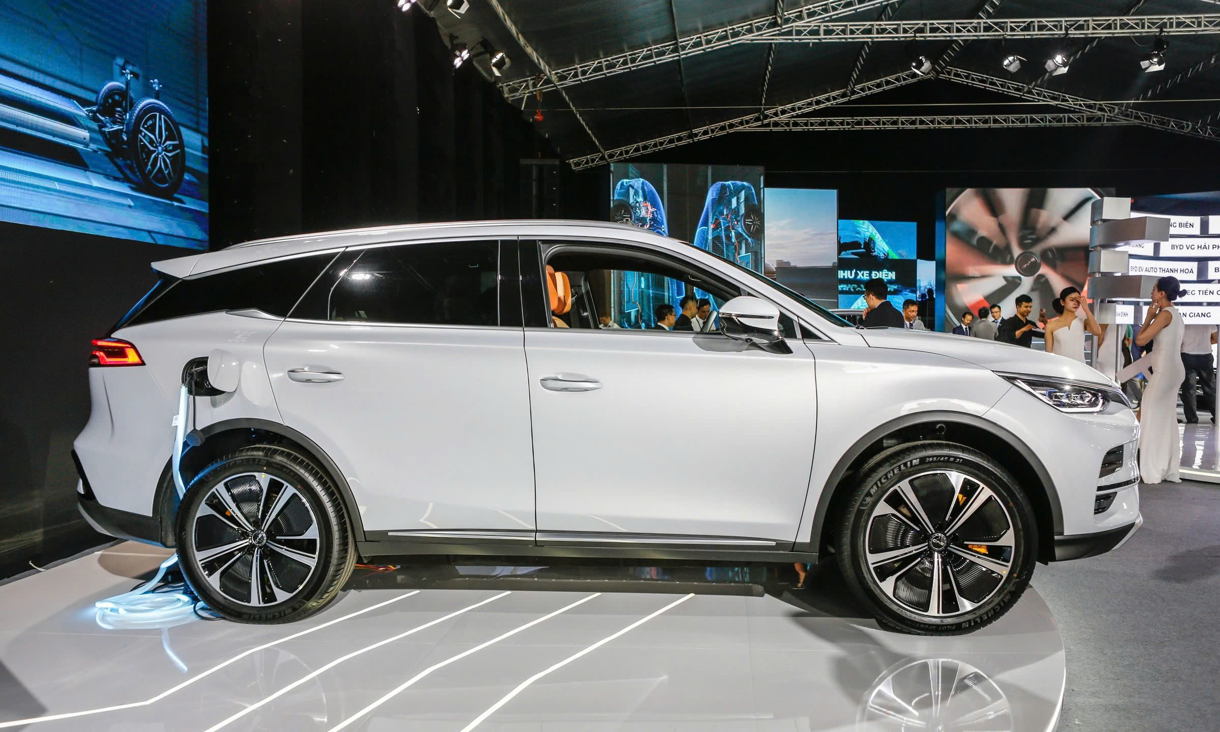 BYD SEALION 8 - Image 4